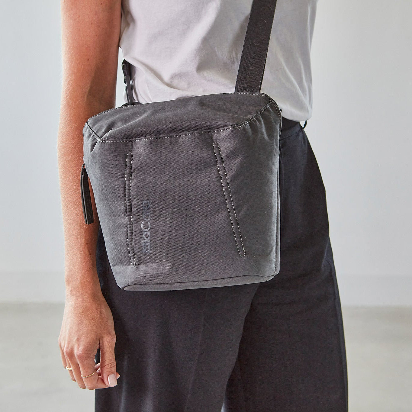 MiaCara-City-Bag-Urbano-Asphalt-Mood