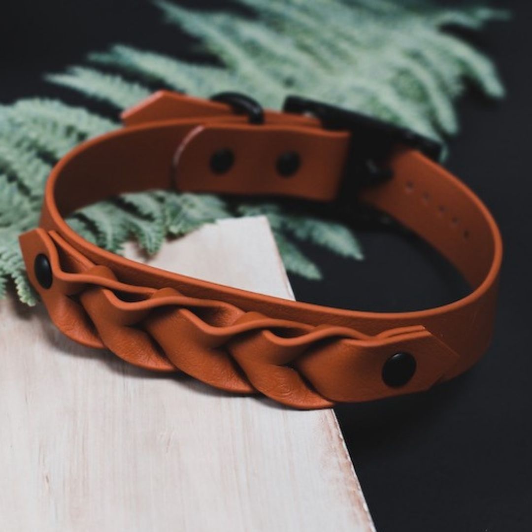 Woofstuff_BioThane_Halsband_Cognac