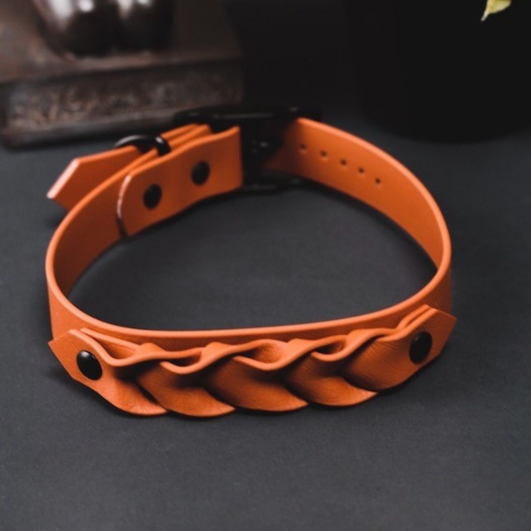 Woofstuff_BioThane_Halsband_Cognac_Flechtung